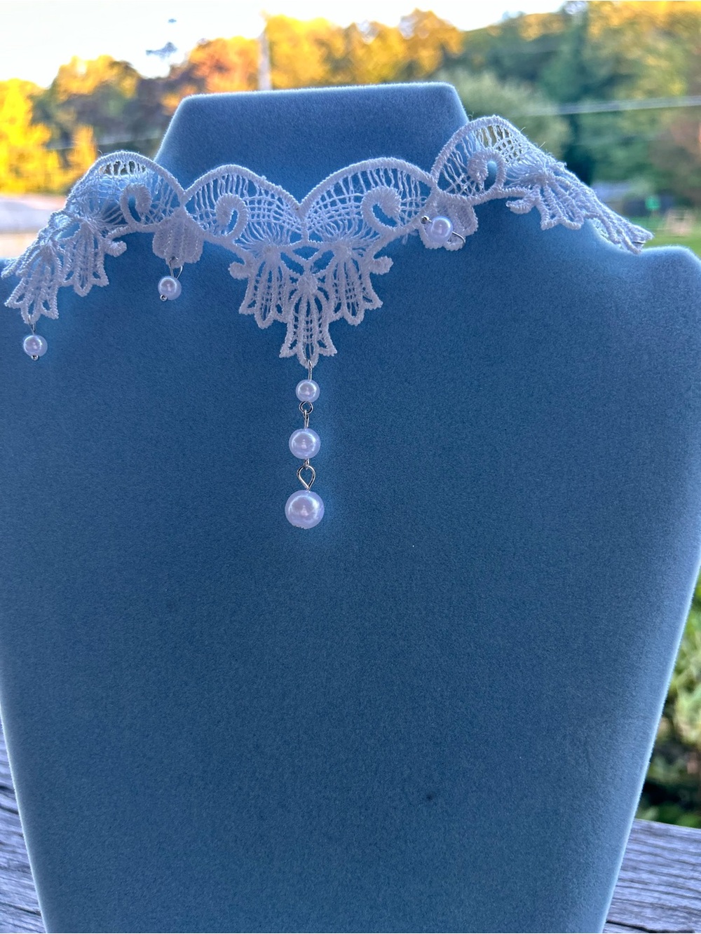 White Lace plastic Pearl Drop Choker bib Necklace collar 14-15”